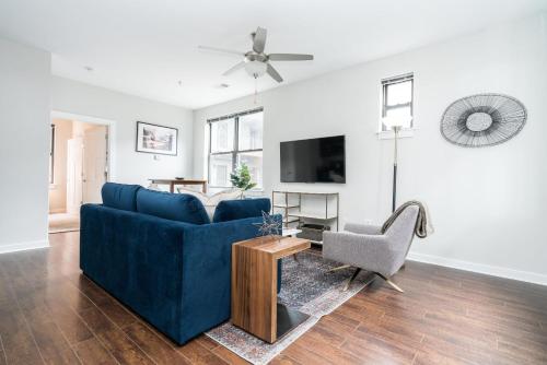 CozySuites Music Row Spacious 1BR with free parking 45 in Nashville, USA
