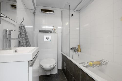 Big central apartment w/ a view and parking