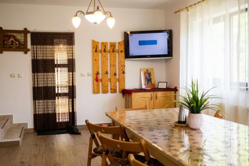 Casa Lotrilor - image 3