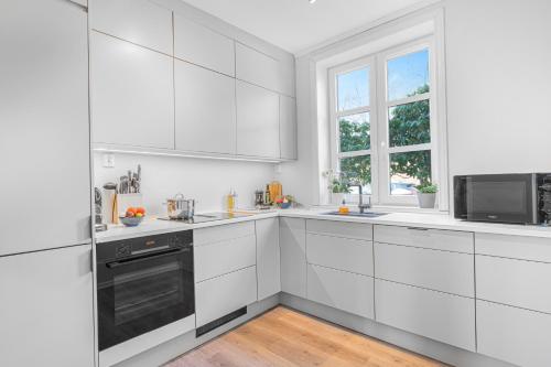 Big central apartment w/ a view and parking