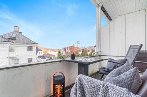 Big central apartment w/ a view and parking