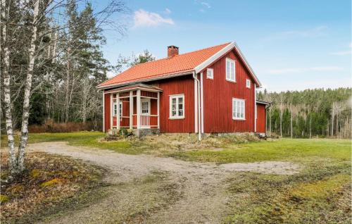 . Awesome Home In Årjäng With Sauna