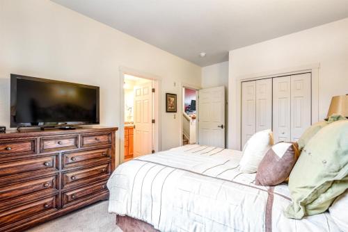 1849_Seasons_Townhomes - image 10