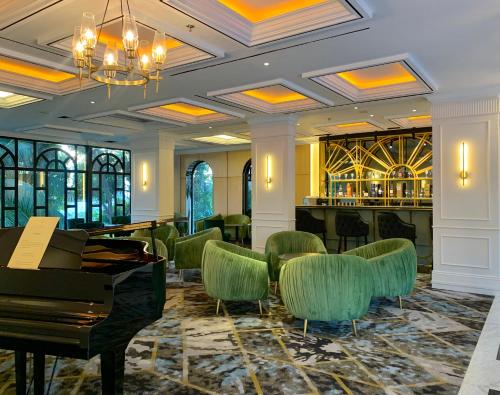 Pub/salon, Grand Eska Hotel & Suites Batam  in Otok Batam 