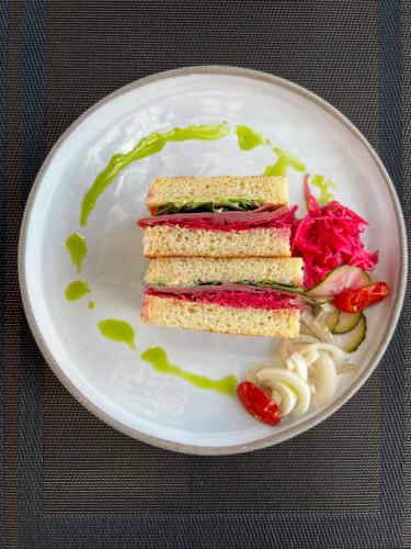 L'Avventura Athens - image 4