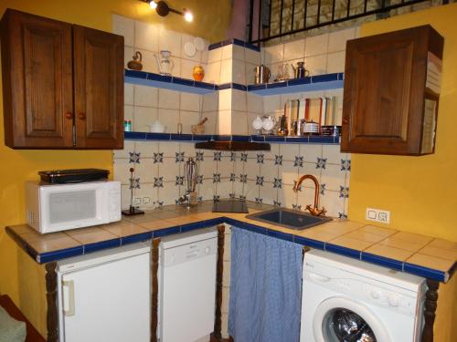 virtuve, Casa La Cantonera con zona relax jacuzzi in La Cuba