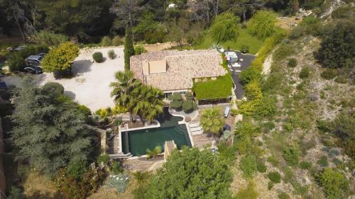 Villa de 5 chambres avec piscine privee jacuzzi et jardin clos a Aubagne