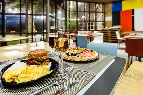 Hotel ibis Porto Gaia - image 13
