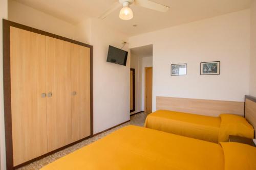 Hotel Apollonia Sea View & Beach Pool 2