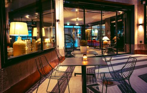 Hotel F6 - image 2