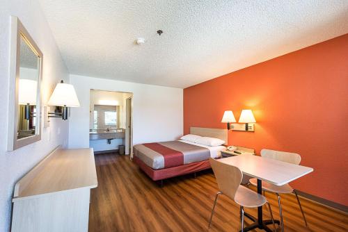 Motel 6-Sparks, NV - Airport - Sparks