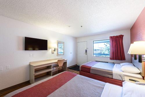 Motel 6-Sparks, NV - Airport - Sparks