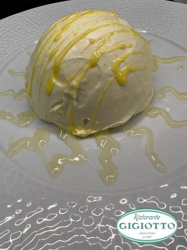 GG8 Restaurant & Hotel