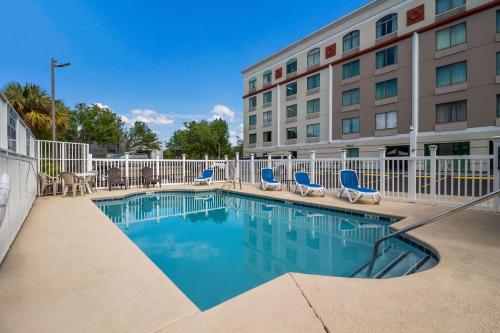 Swimming pool, Quality Inn & Suites in North Myrtle Beach