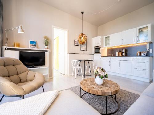 One-Bedroom Apartment with Balcony image 10