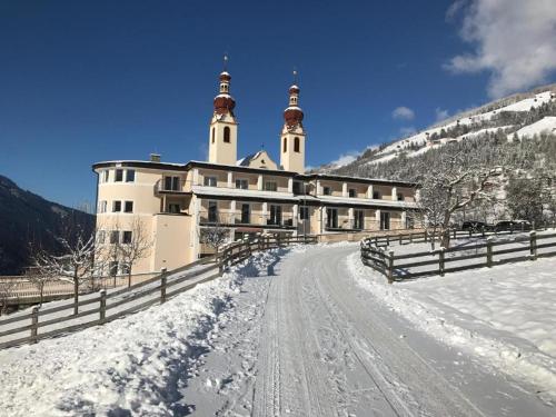 Mountain Apartment - Fließ