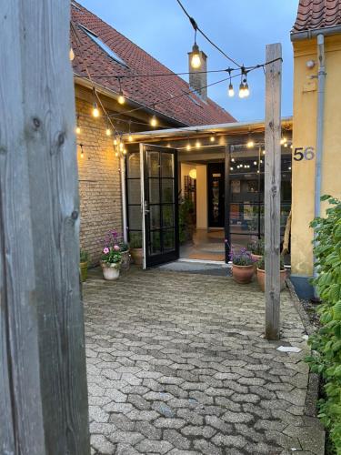 Room 5 - Hawkraft kulturhotel, Vestervig (foto 8)