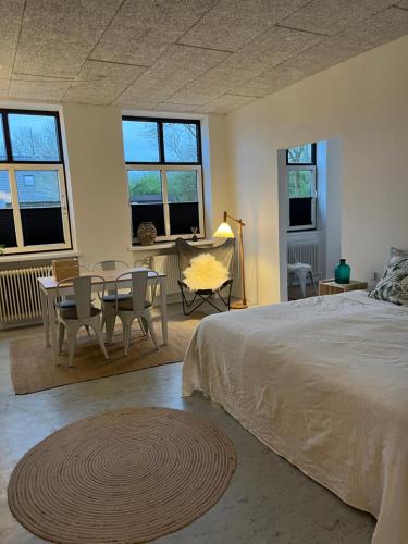 Room 6 - Hawkraft Kulturhotel, Vestervig (photo 4)