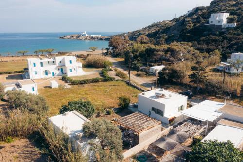 Chrisopigi Beach Houses