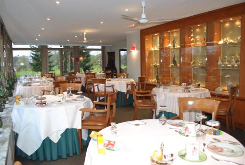 瑟穆瓦河畔高姆-阿登-拉库西尼-玫瑰园酒店