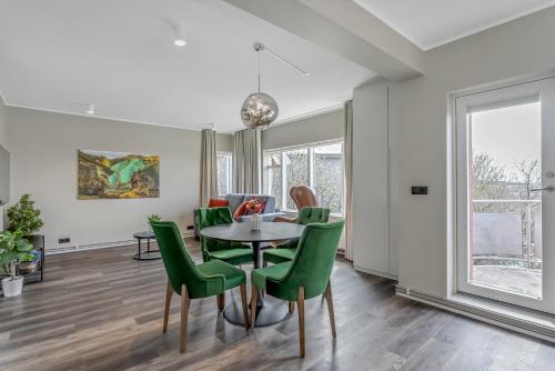 Superior Apartment image 7