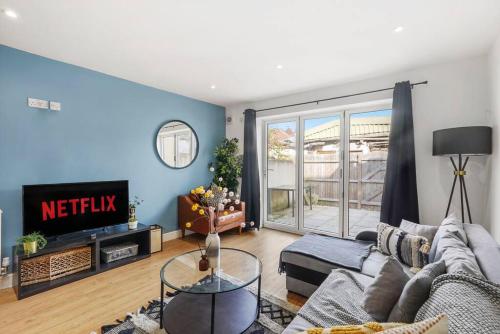 Lovely Bristol Gem - Sleeps 23