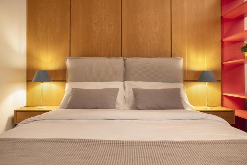 Vibrant apartment in Kolonaki area - image 7