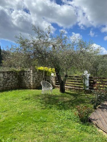 Villa by the Lake in Karoubatika near Agios Ioannis