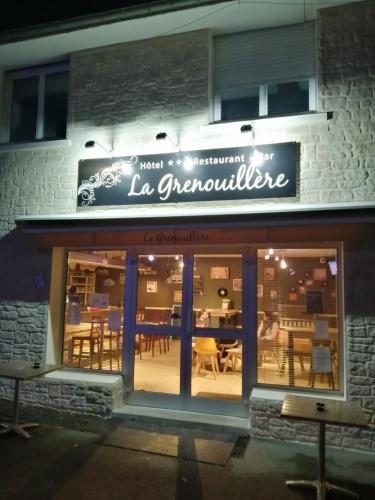Hotel Restaurant La Grenouillère - Hôtel - Vitré