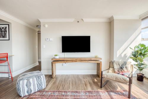 CozySuites 800 Tower 1BR with gym! 10 in Louisville, USA