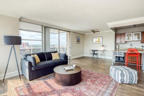 CozySuites 800 Tower 1BR with gym! 10 in Louisville, USA