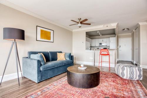 CozySuites 800 Tower 1BR with gym! 02 in Louisville, USA