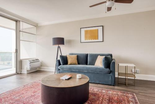CozySuites 800 Tower 1BR with gym! 02 in Louisville, USA
