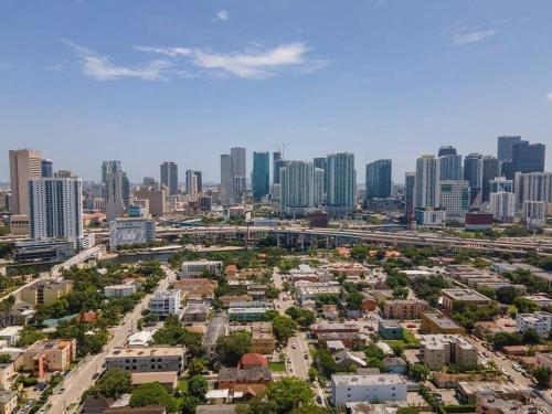 Cozy Apartment Near Brickell
