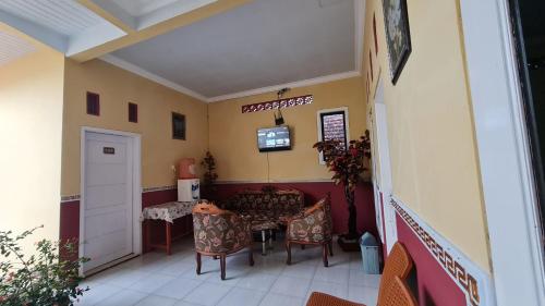 Facilities, Hostel TARUNA in Genteng