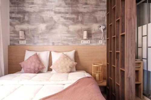 3 bedrooms, 5 beds