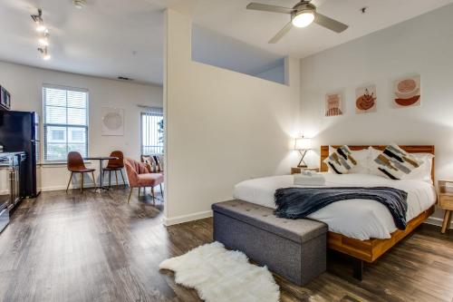 Astonishing CozySuites on I-35 with pool&parking #11 in Pflugerville, USA