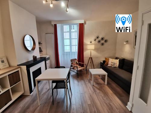 Anémone - studio tout confort en centre ville, Мийо