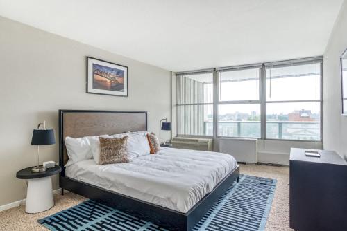 Spacious 2BR 2BA CozySuites with gym! 30 in Louisville, USA