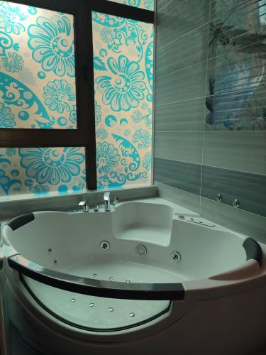 جاكوزي, Hotel Green Center Gili in Gostivar