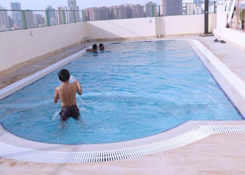 Плувен басейн, The Saj Hotel in Аджман