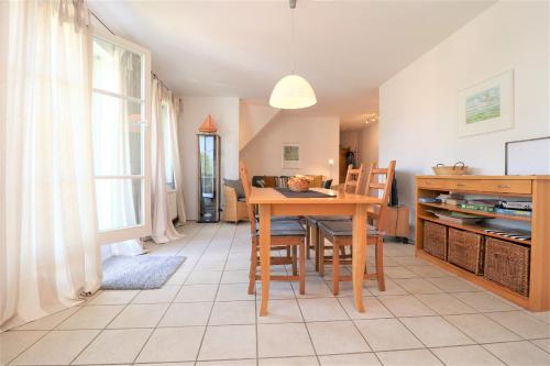 Apartment with Balcony image 2