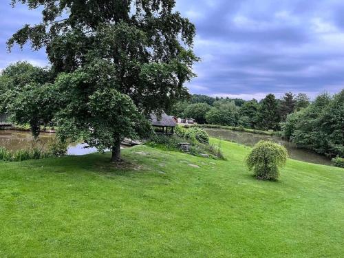 Kilátás, Blackbrook Lodge Cabin in Hulland Ward