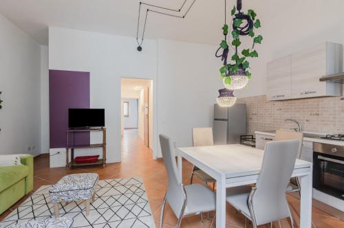 One-Bedroom Apartment image 10