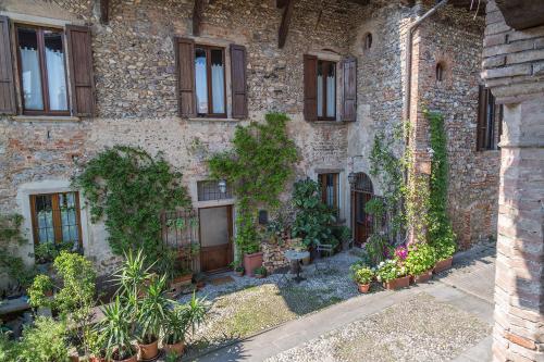 . La Locanda della Torre "Foresteria Lombarda"
