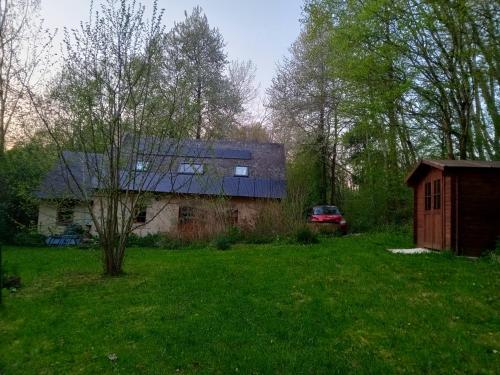 Cottage Dans Son Ecrin de Verdure - Location saisonnière - Beaumont-sur-Sarthe