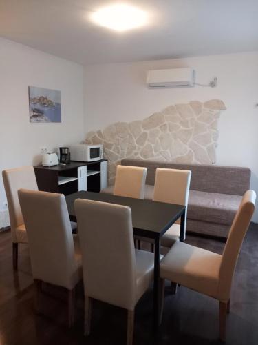 Villa Garden - Vir, Croatia - Updated 2026: Prices and reviews | Planet ...
