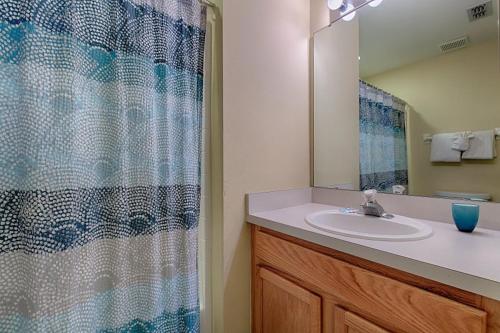A 4 Bedroom 3 Bathroom Pool villa at Westridge Resort Davenport - image 14