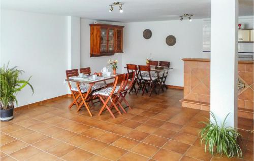 Beautiful home in Cortes de la Frontera w/ Outdoor swimming pool and 3 Bedrooms - image 2