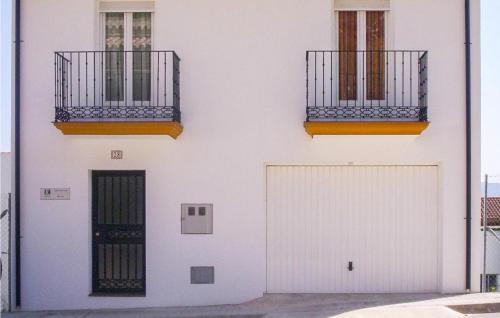 Beautiful home in Cortes de la Frontera w/ Outdoor swimming pool and 3 Bedrooms - image 9